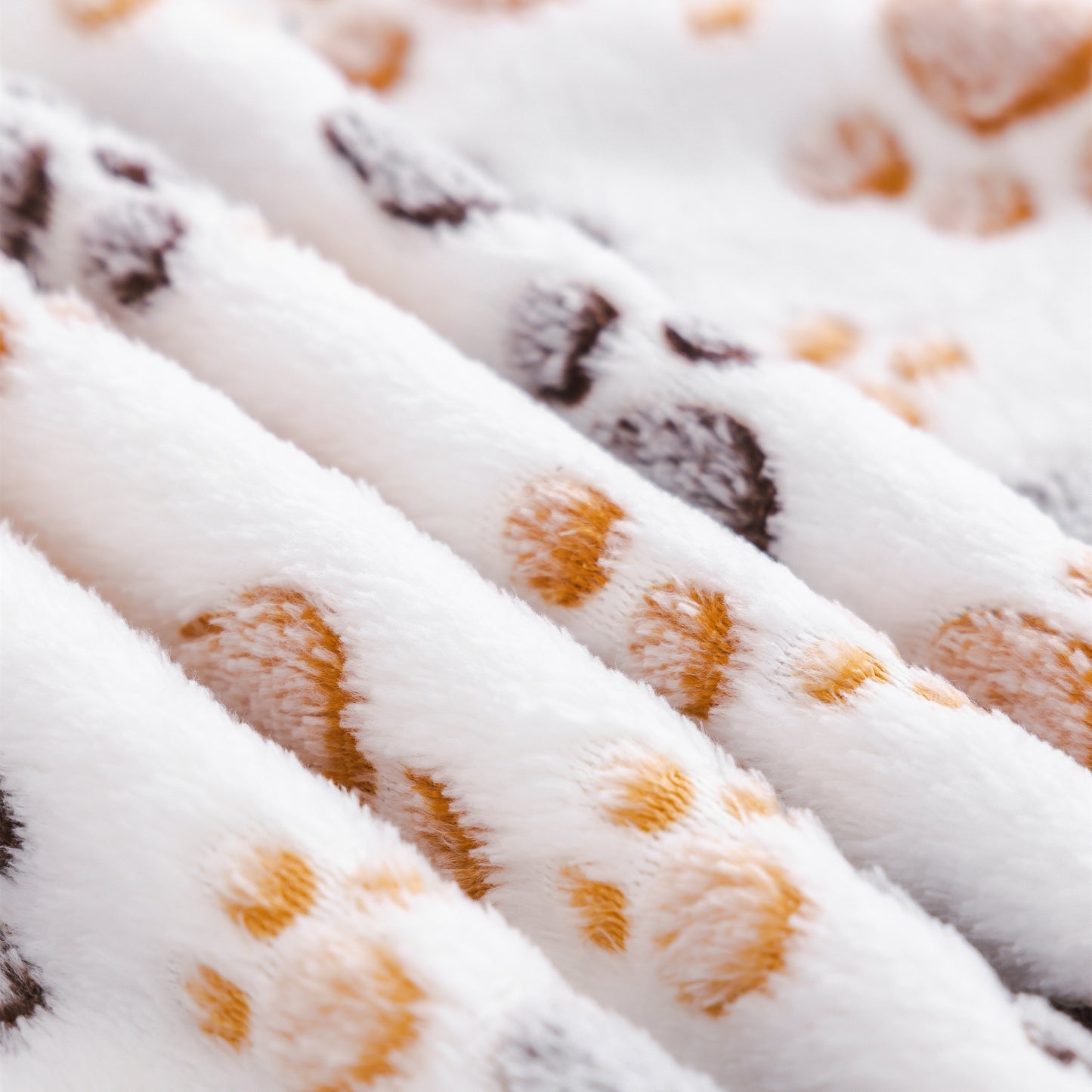 Cozy Paw Print Pet Blanket - Luxurious Fluffy Coral Fleece, Ultra-Soft Thermal Dog Bed Mat for Indoor Nesting